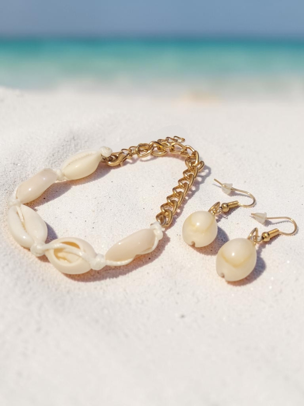 10 / $10 Cream Shell Bracelet and Earring Set – Gold Chain Accent